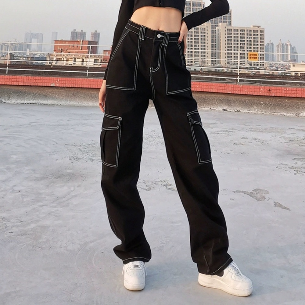 Black Contrast White Stitch Cargo Wide Legged Jeans (READ DESCRIPTION)